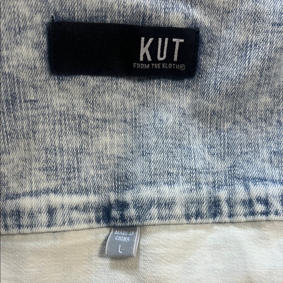 😊👖💙🥶Kut from the Kloth Light Wash Denim Jacket - Picture 10 of 13